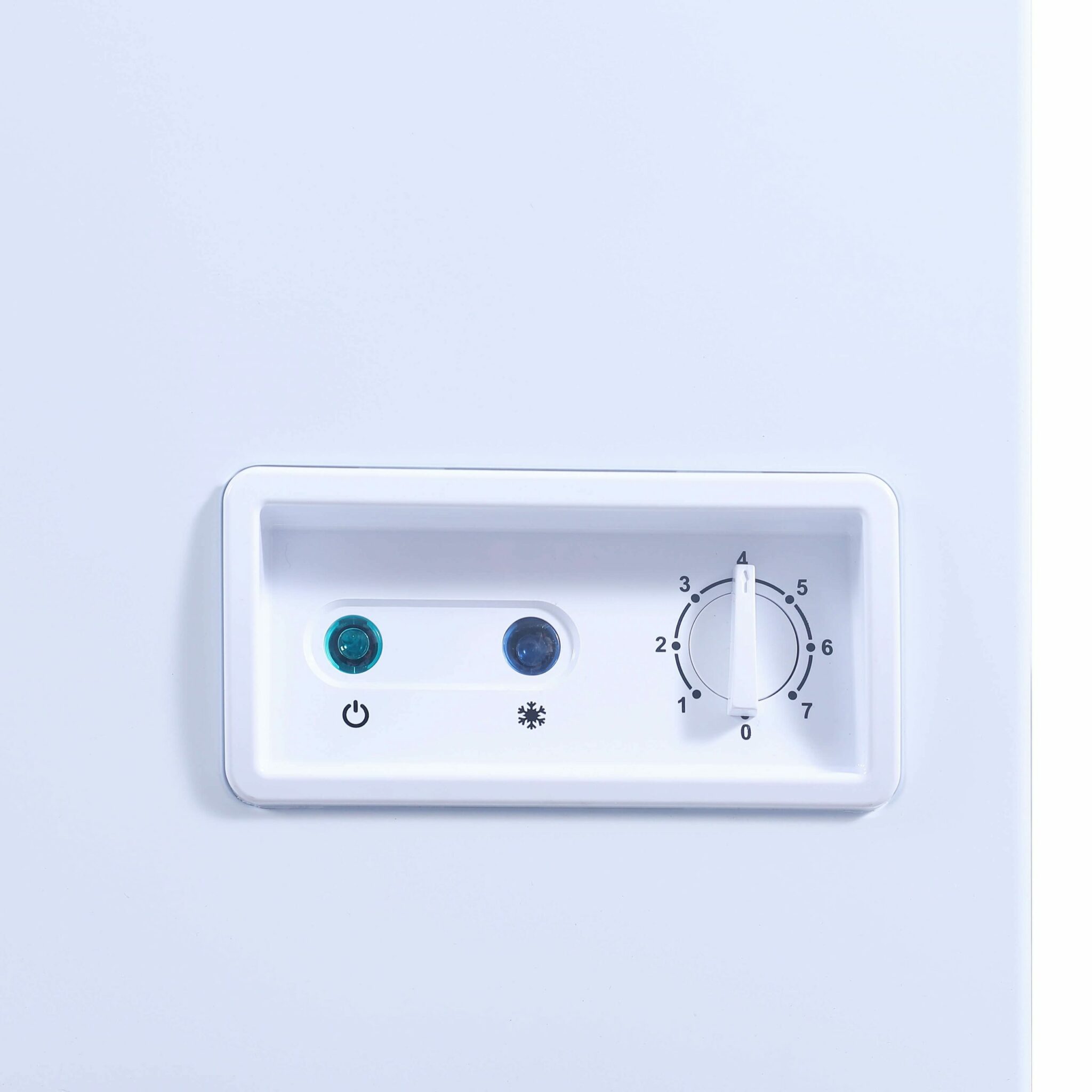 Danby Diplomat 7.2 cu.ft. Chest Freezer DCF072A1WDB Danby Canada