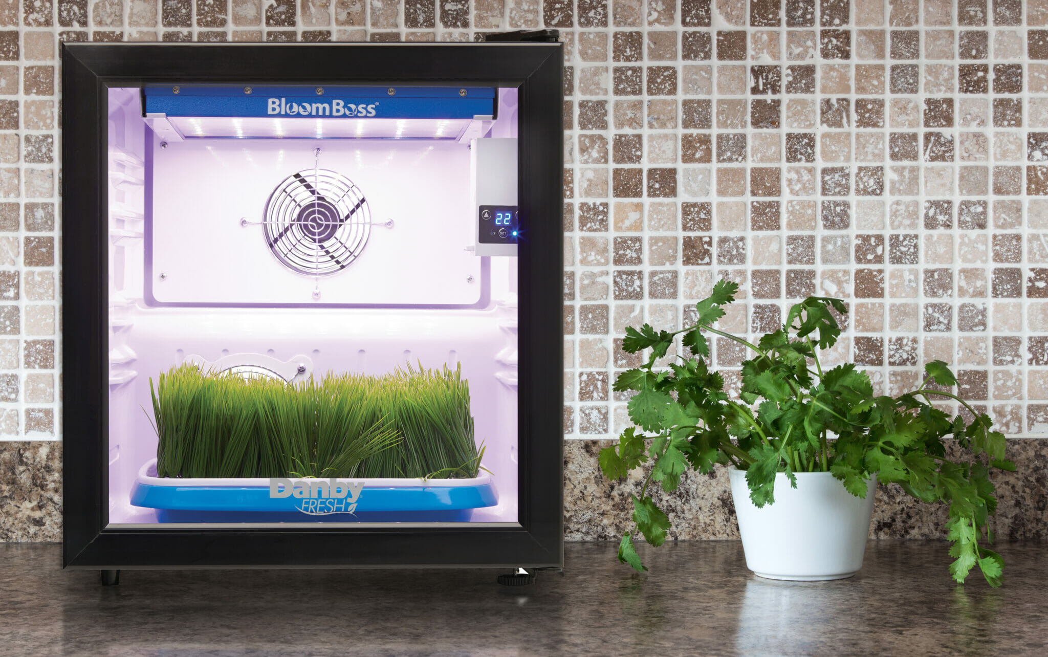 Danby Fresh 1.7 cu. ft. Herb Grower in Black DFG17A1B Danby Canada