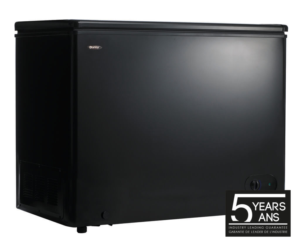 Danby 7.2 cu. ft. Chest Freezer in Black DCF072A3BDB Danby Canada
