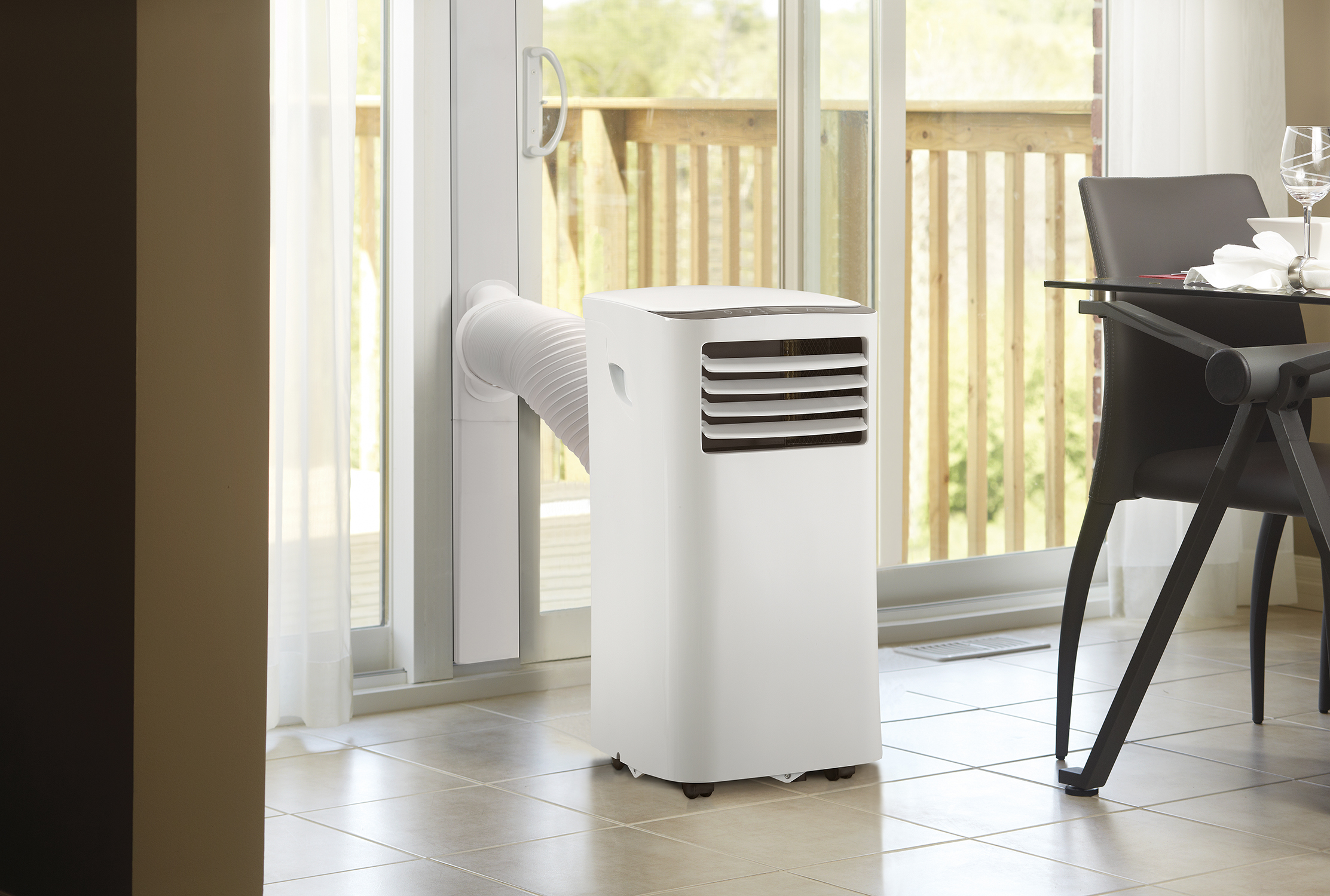 Danby 6000 BTU Climatiseurs Portatif DPA060CB4WDB Danby Canada