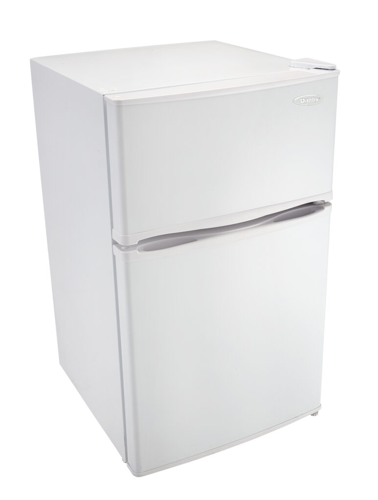 DCR032C3WDB_HighAngle-right