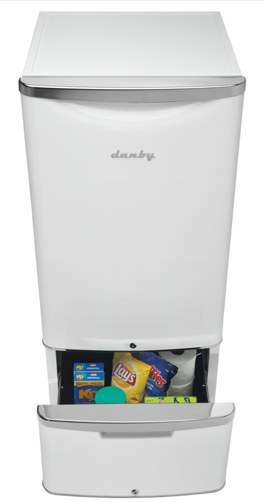 DPD21A1PDB_-DAR044A6PDB_Front_High_PedestalPropped-1-scaled