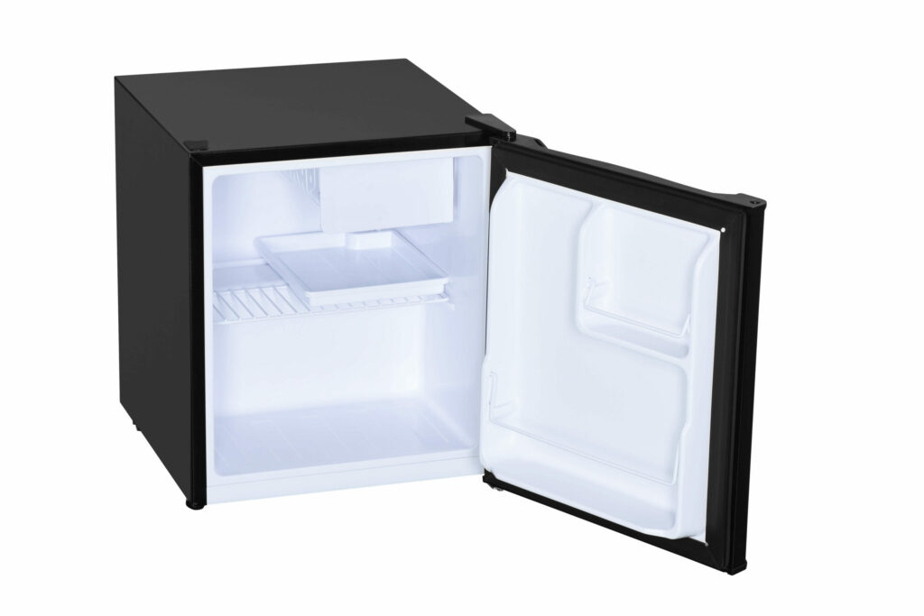 DCR017B1BM_open_empty_left-scaled