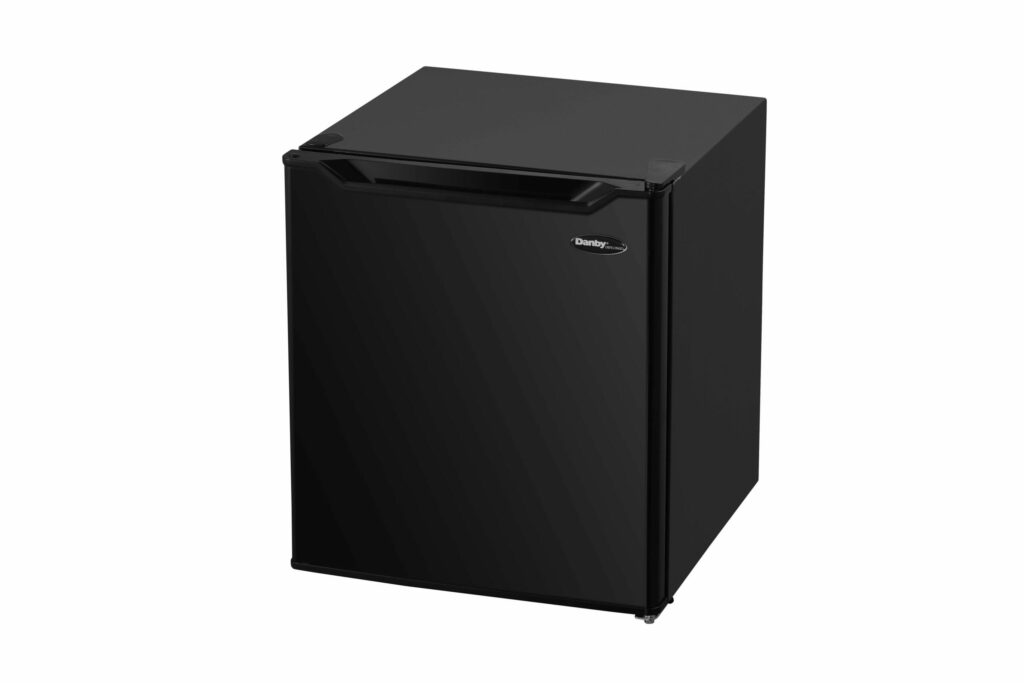 DCR017B1BM_openlefthigh-scaled