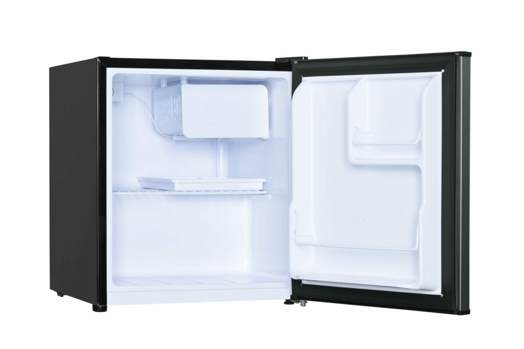 DCR017B1SLM_open_left_empty-scaled