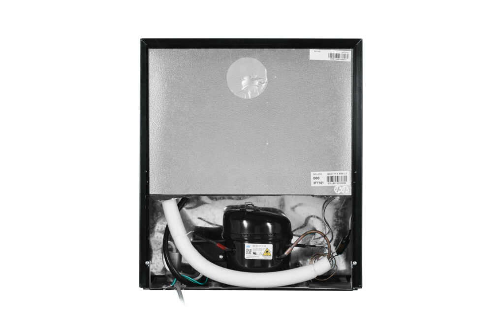 DCR017B1SLM_rear_back_center-scaled