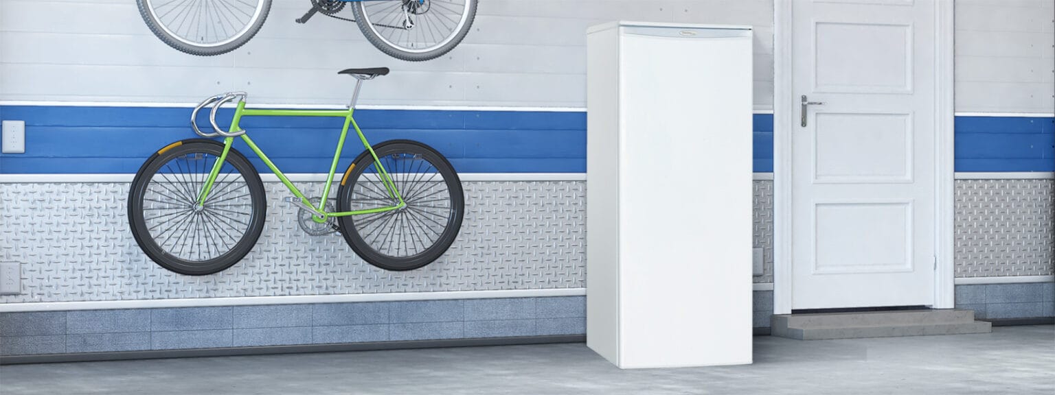 Congélateur vertical Danby Designer de 8,5 pi3 en Blanc DUFM085A4WDD Danby Canada