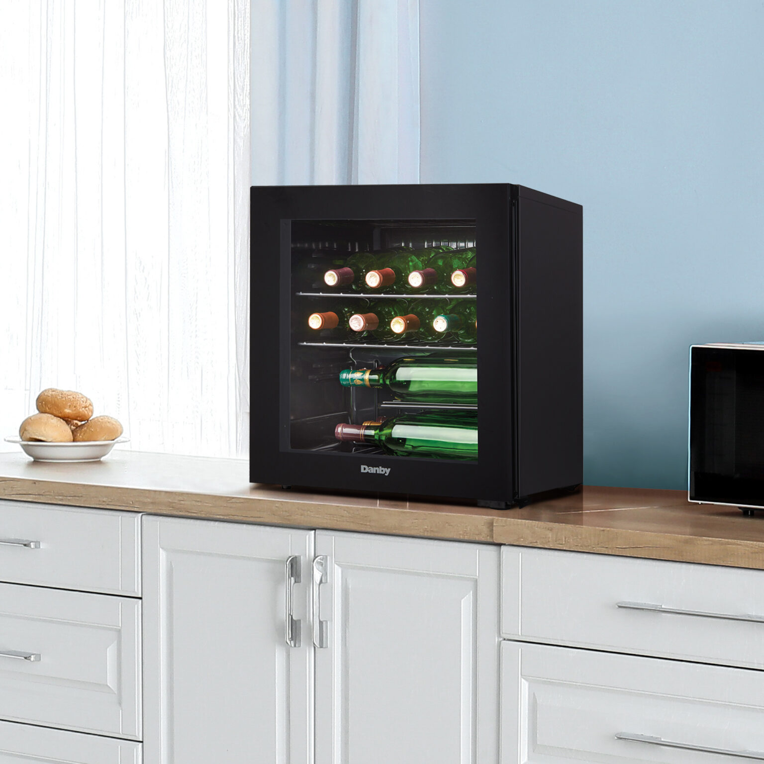 Danby 16 Bottle FreeStanding Wine Cooler in Black DWC018A1BDB