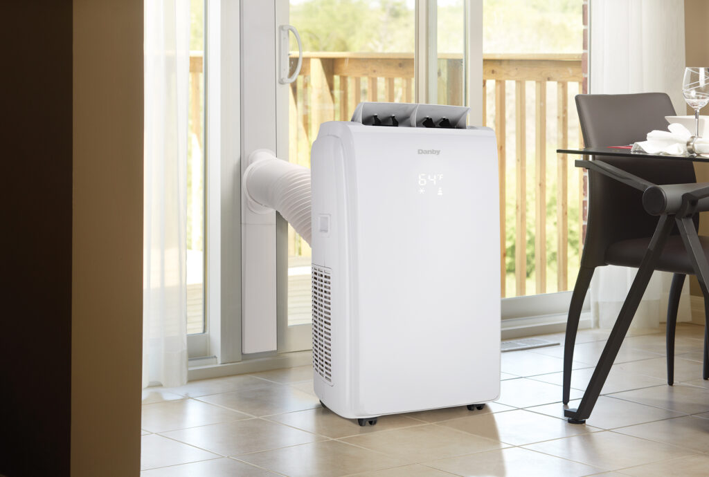 DPA100E1WDB_patio_Farenheit