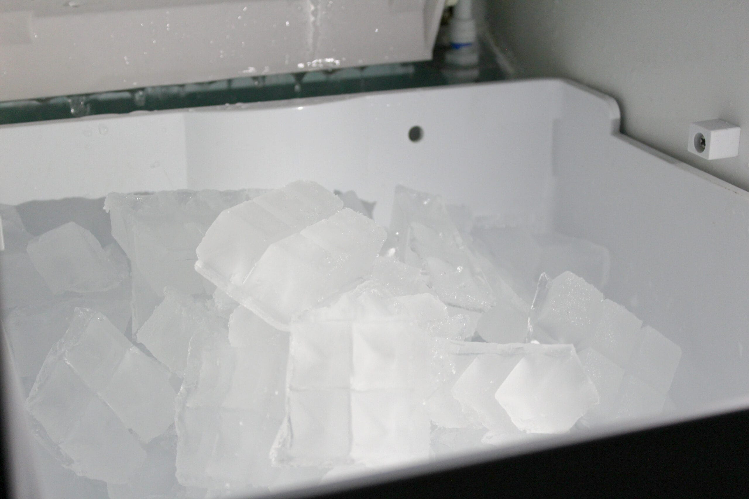 Silhouette 15" Wide Built-in Ice Maker in Stainless Steel - Image 5