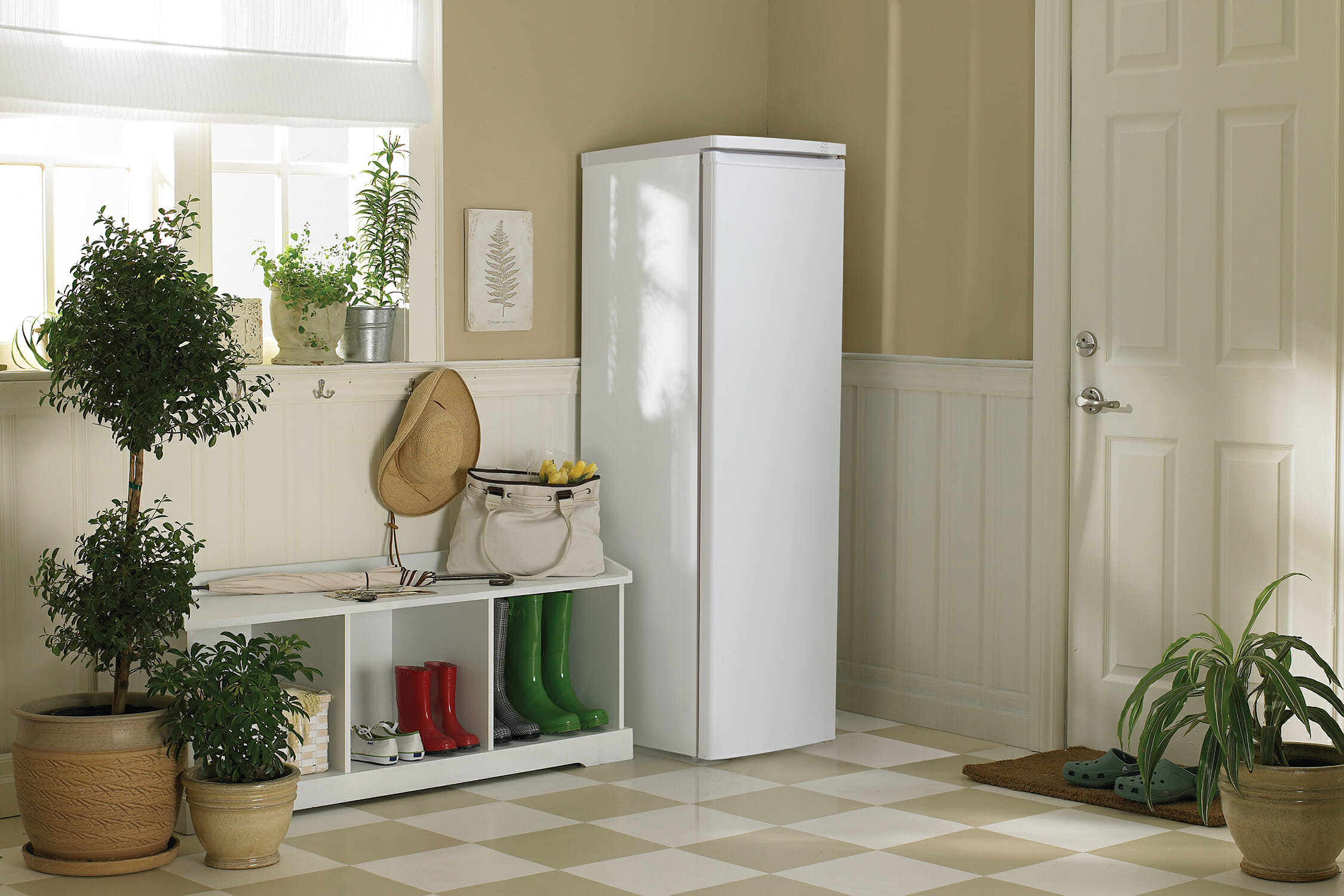 Danby 7.1 cu. ft. Upright Freezer in White - Image 8