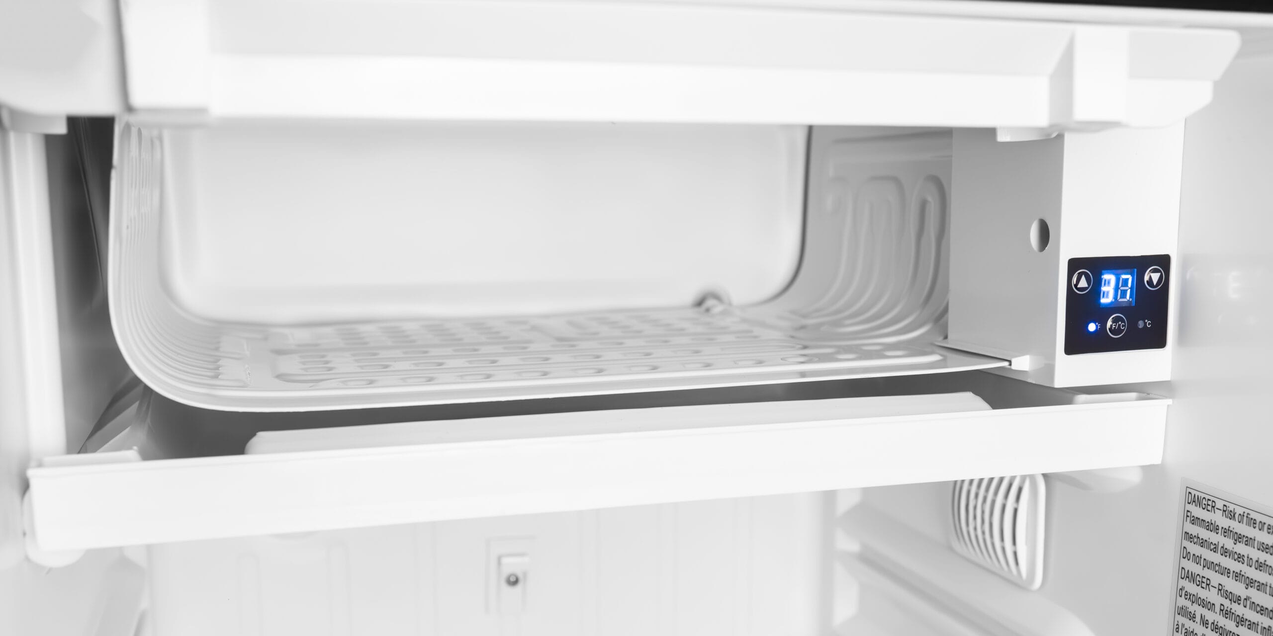 MicroFridge 3.2 cu. ft. Combination Unit in Black - Image 14