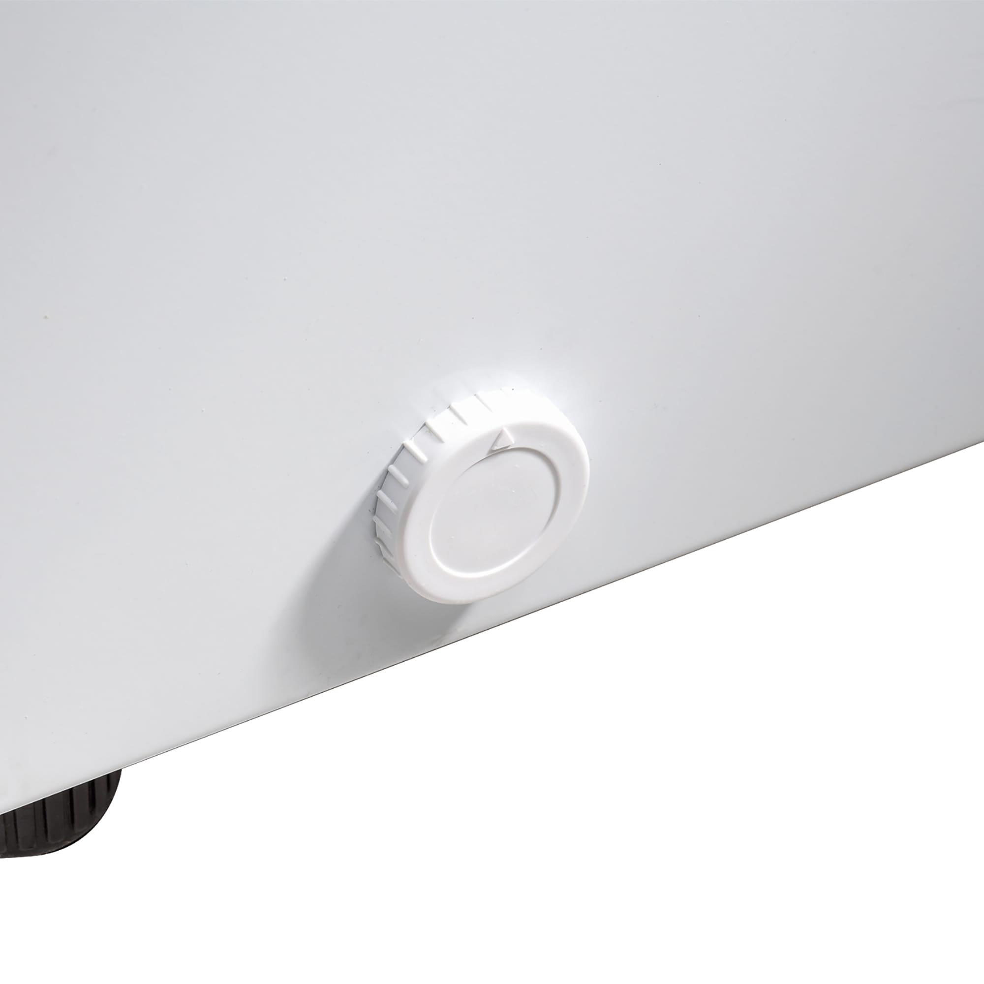 Danby 3.8 cu. ft. Chest Freezer in White - Image 6