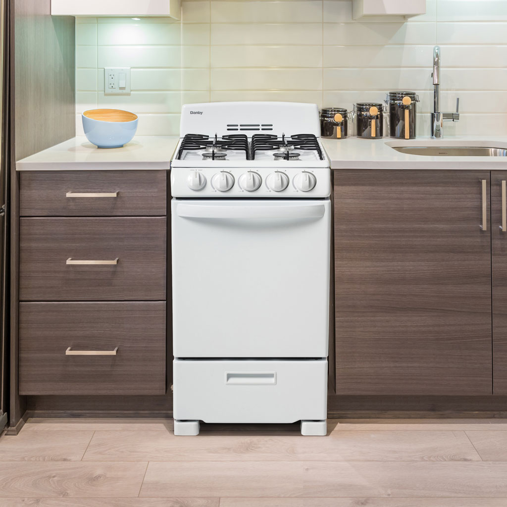 Danby 20" Wide Gas Range in White - Image 2